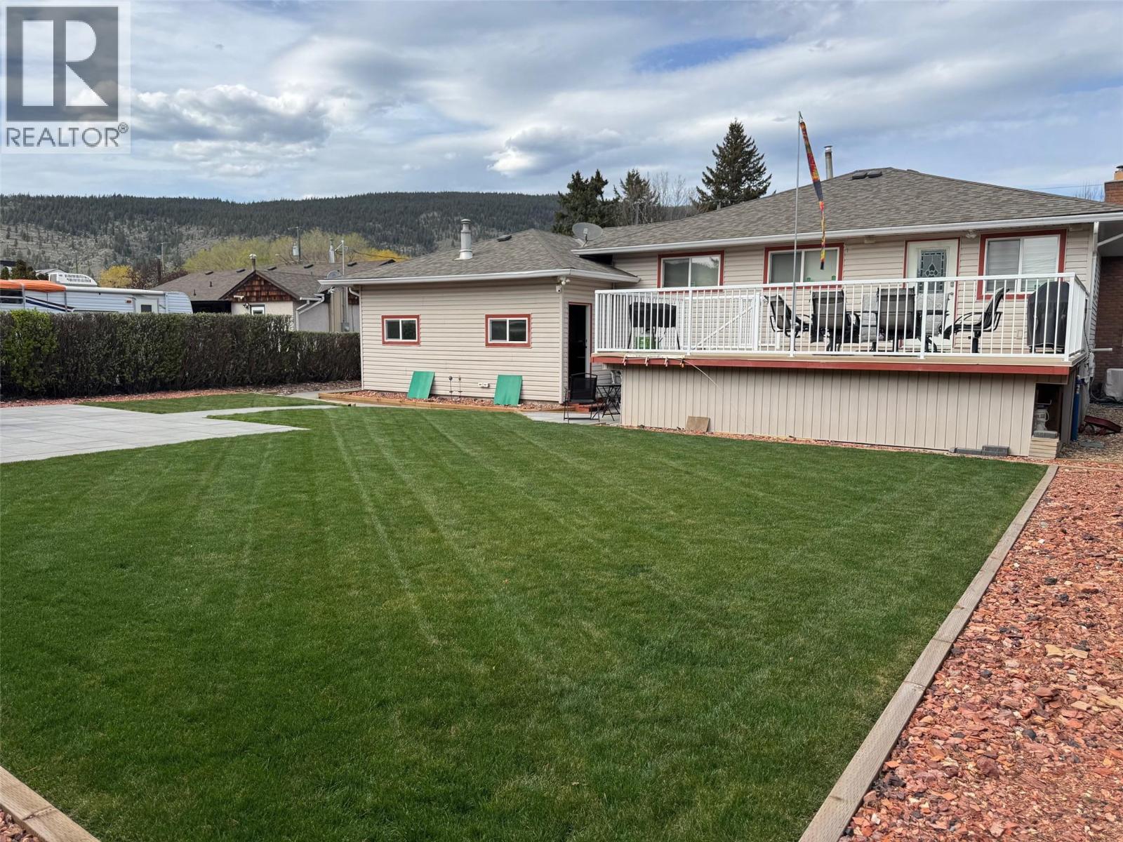 2176 Merritt Avenue - 32