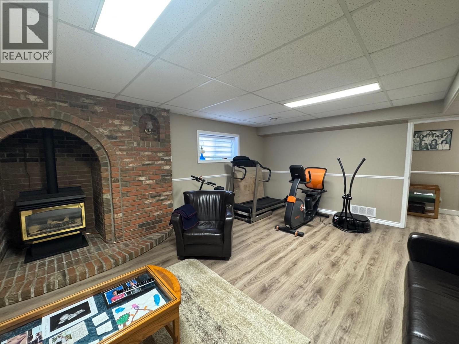 2176 Merritt Avenue - 9