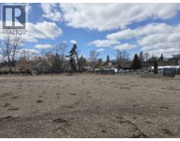 2707 Queensway Street, Prince George, BC V2L4M3 Photo 8