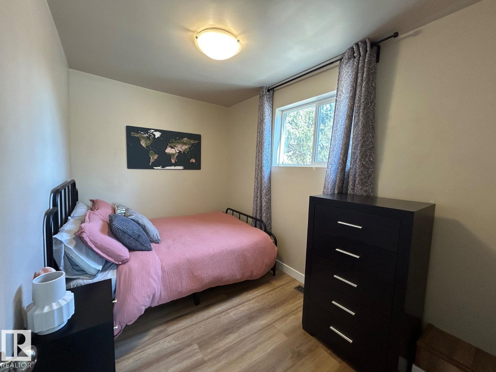 11017 38 ST NW, Edmonton