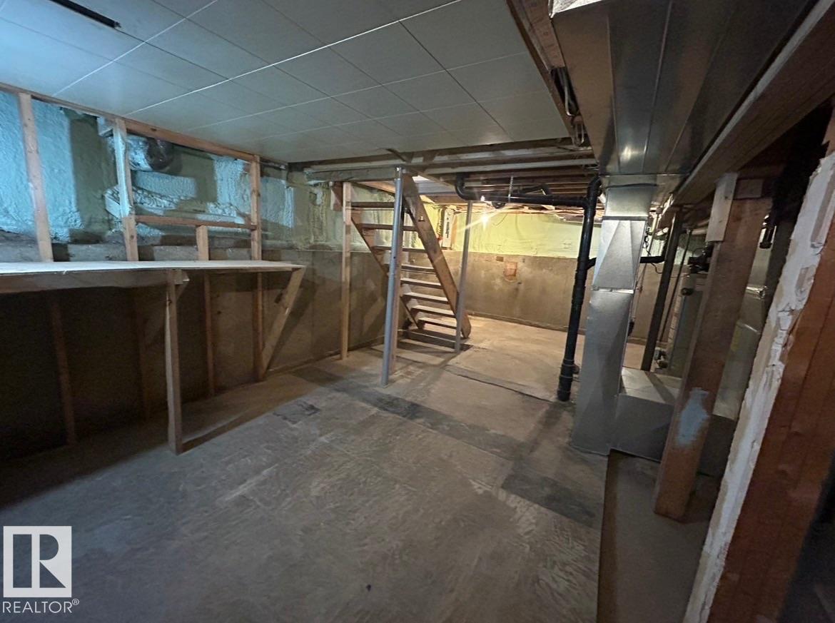 11017 38 ST NW, Edmonton