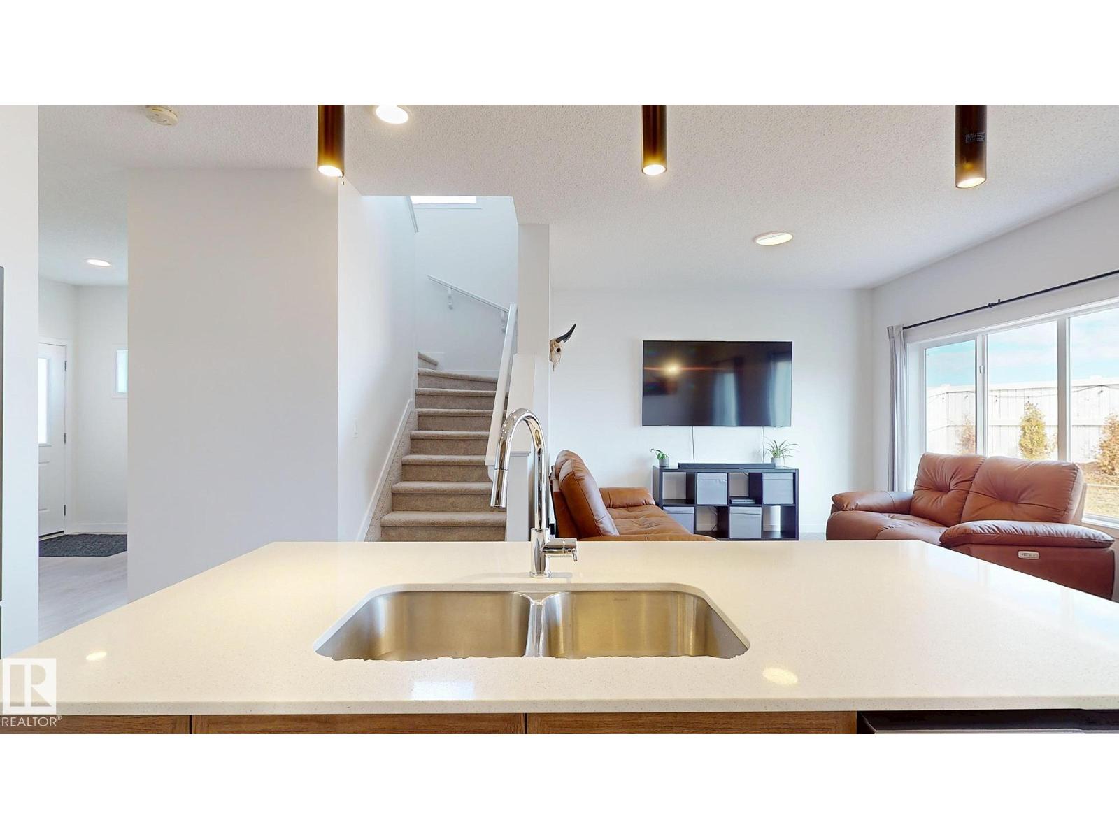 2808 152 AV NW, Edmonton