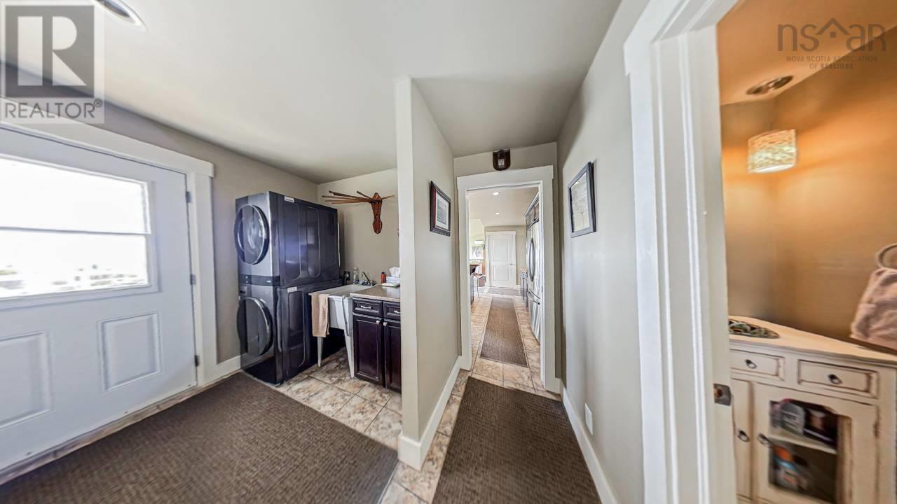 Property 10 of 39 of 209 8622 Highway 209