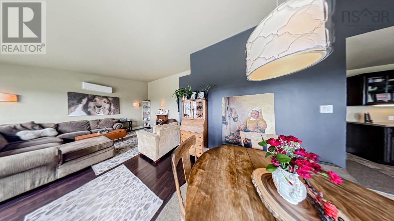 Property 13 of 39 of 209 8622 Highway 209