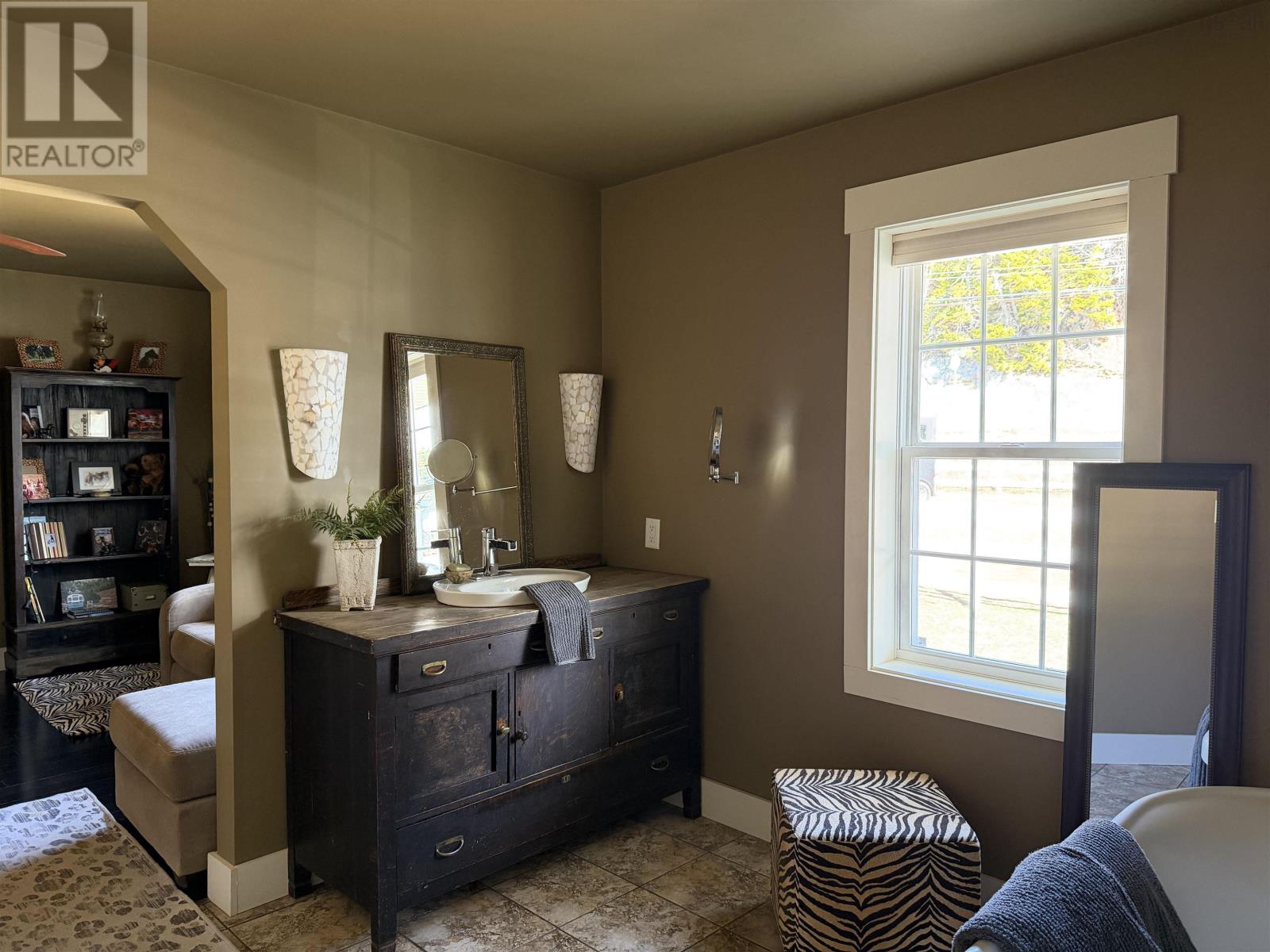 Property 17 of 39 of 209 8622 Highway 209