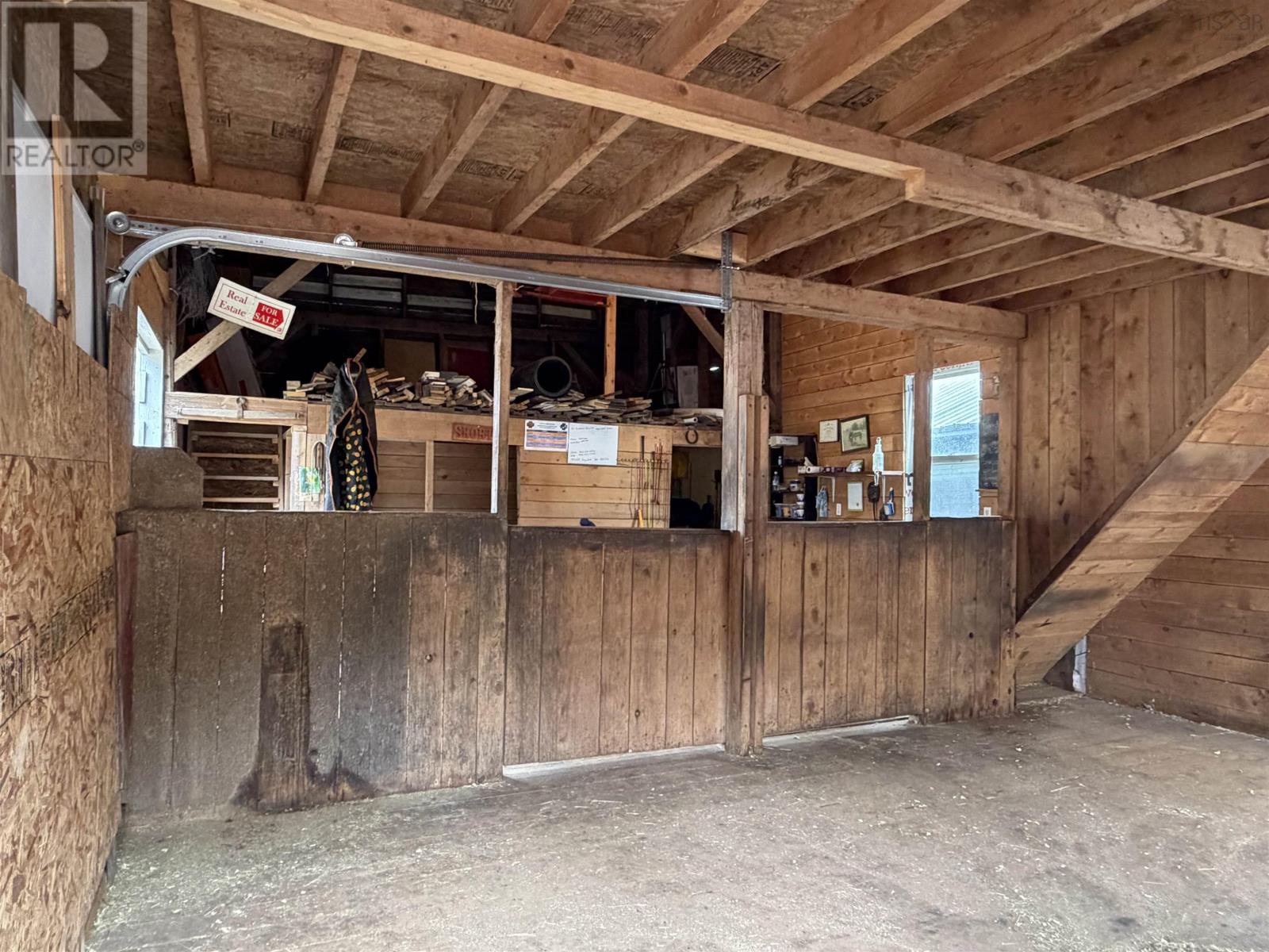 Property 32 of 39 of 209 8622 Highway 209