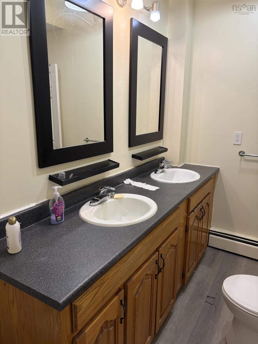 Property 19 of 31 of 4 Emery Lane