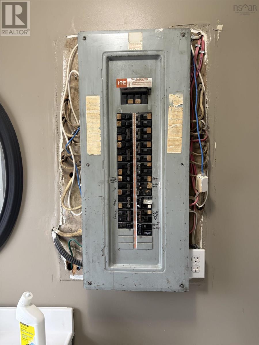 Property 22 of 31 of 4 Emery Lane