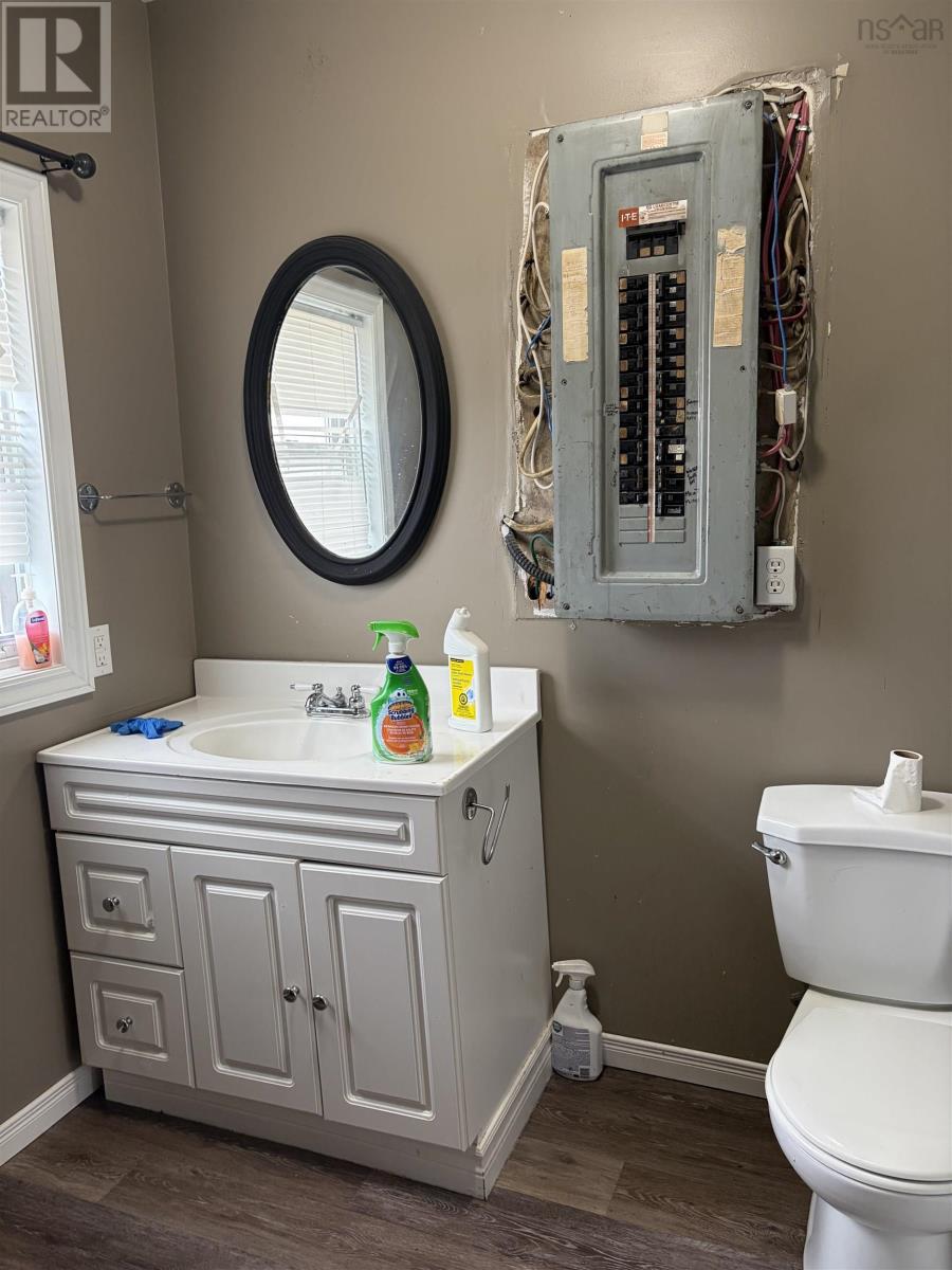 Property 21 of 31 of 4 Emery Lane