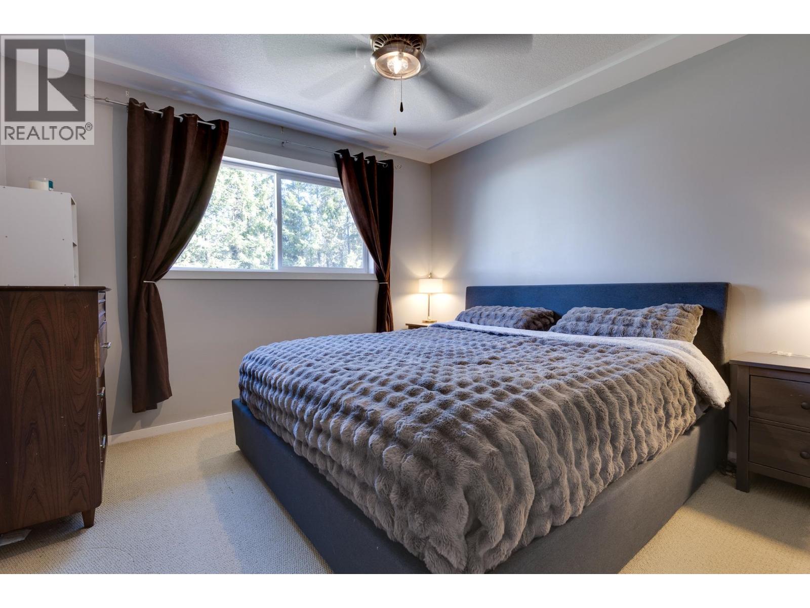 7672 MONCTON CRESCENT - 23