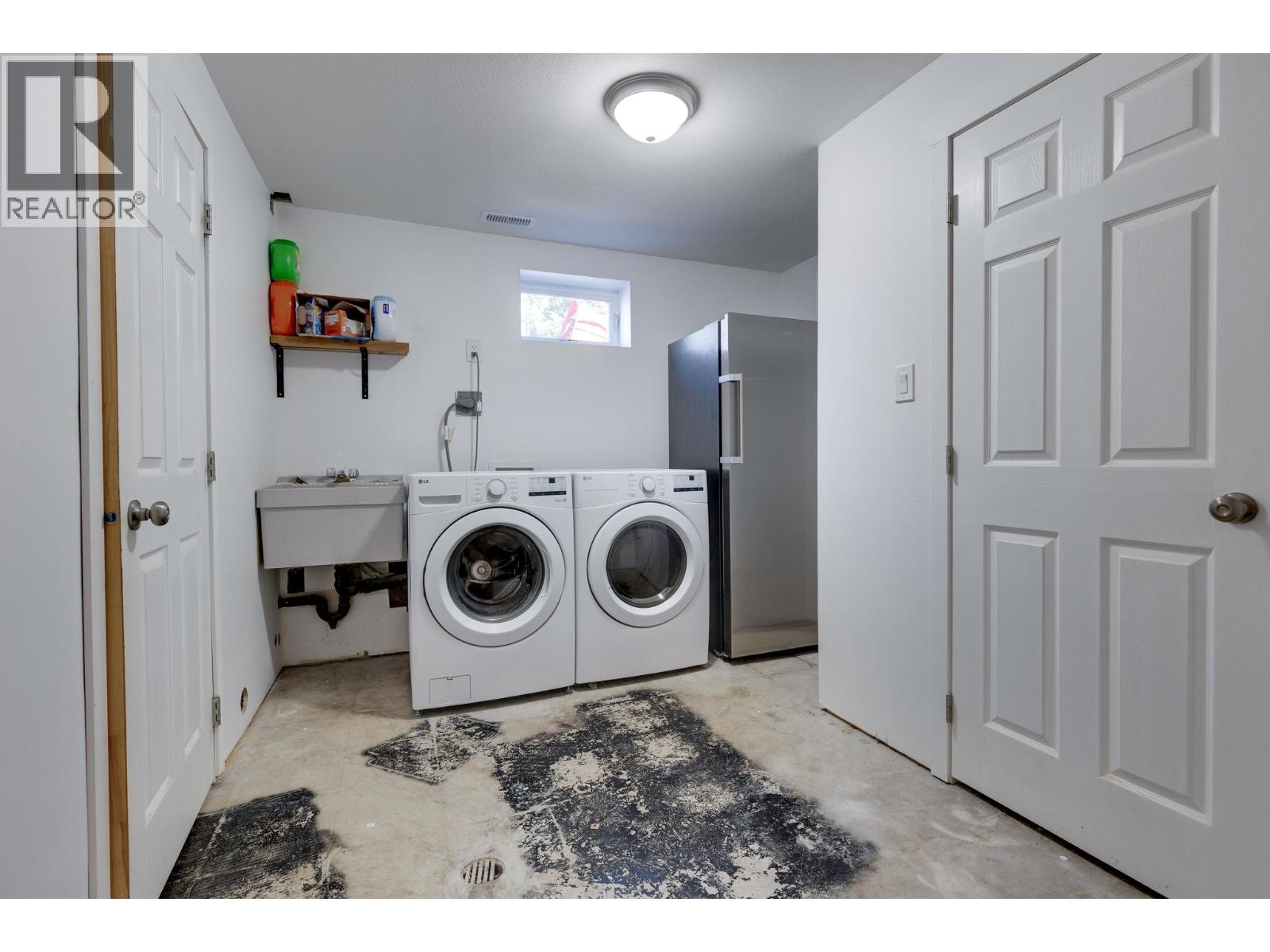 7672 MONCTON CRESCENT - 25