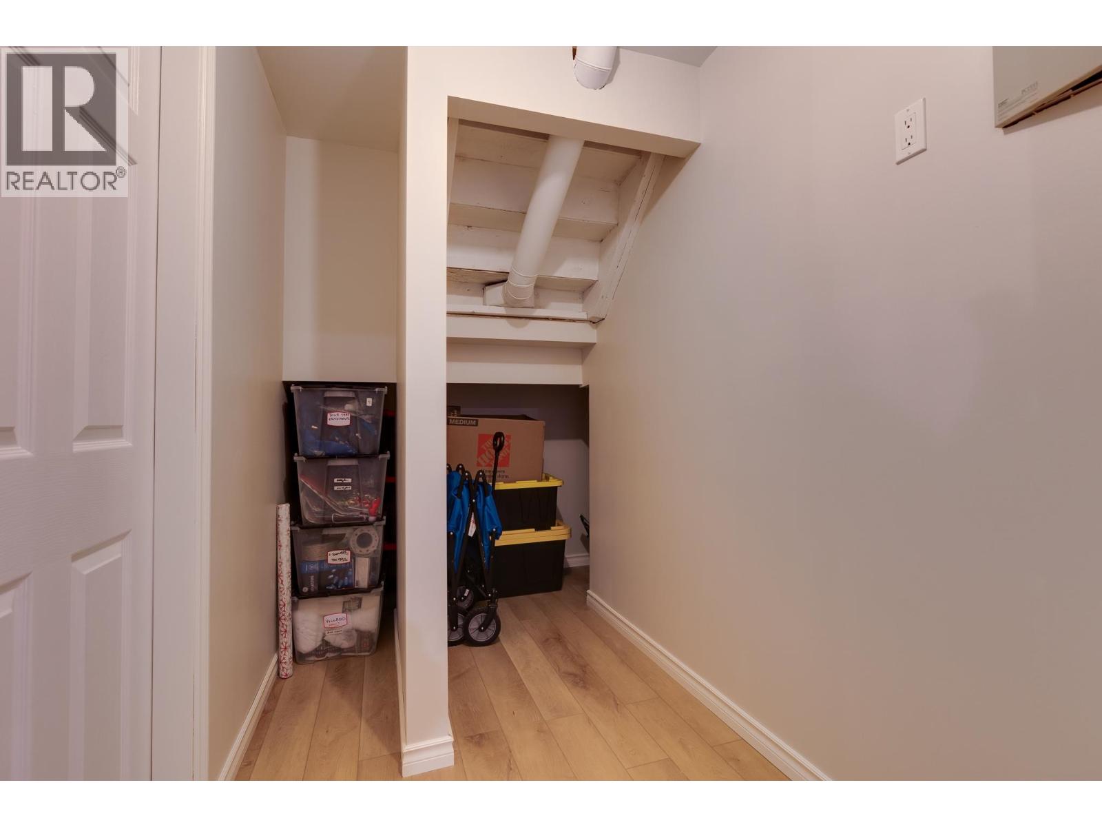 7672 MONCTON CRESCENT - 32