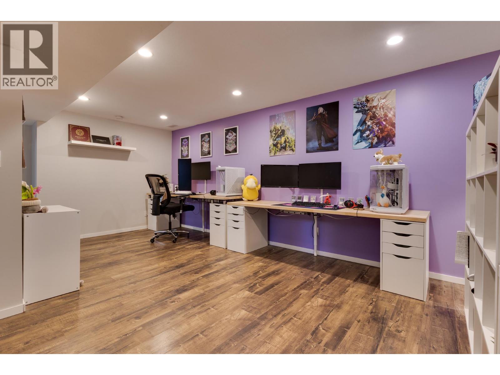 7672 MONCTON CRESCENT - 27