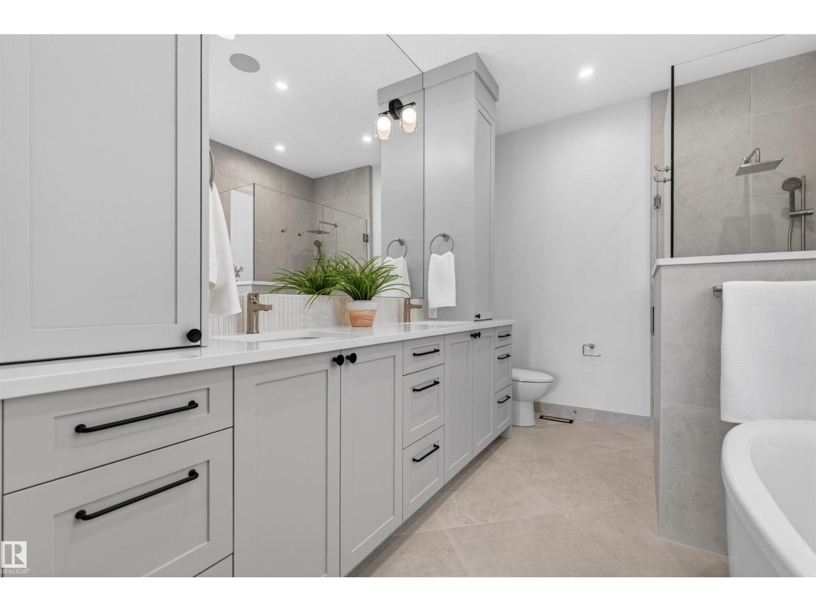 149 EASTGATE WAY, St. Albert