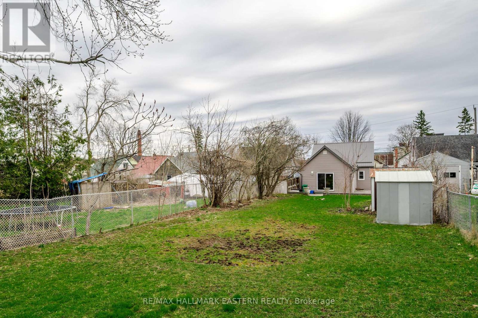 584 PATERSON STREET - 40