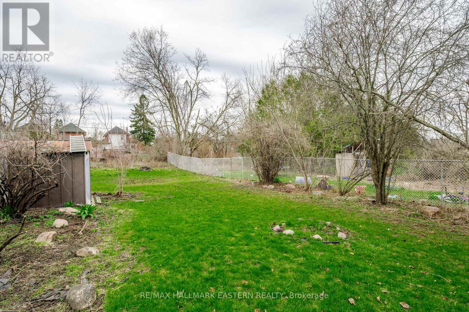 584 PATERSON STREET - 41