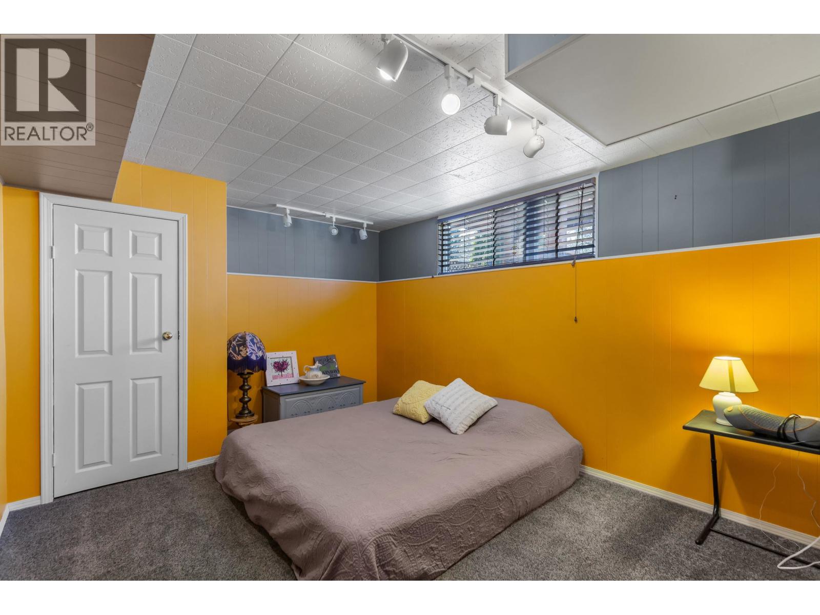 1957 HARPER DRIVE - 20