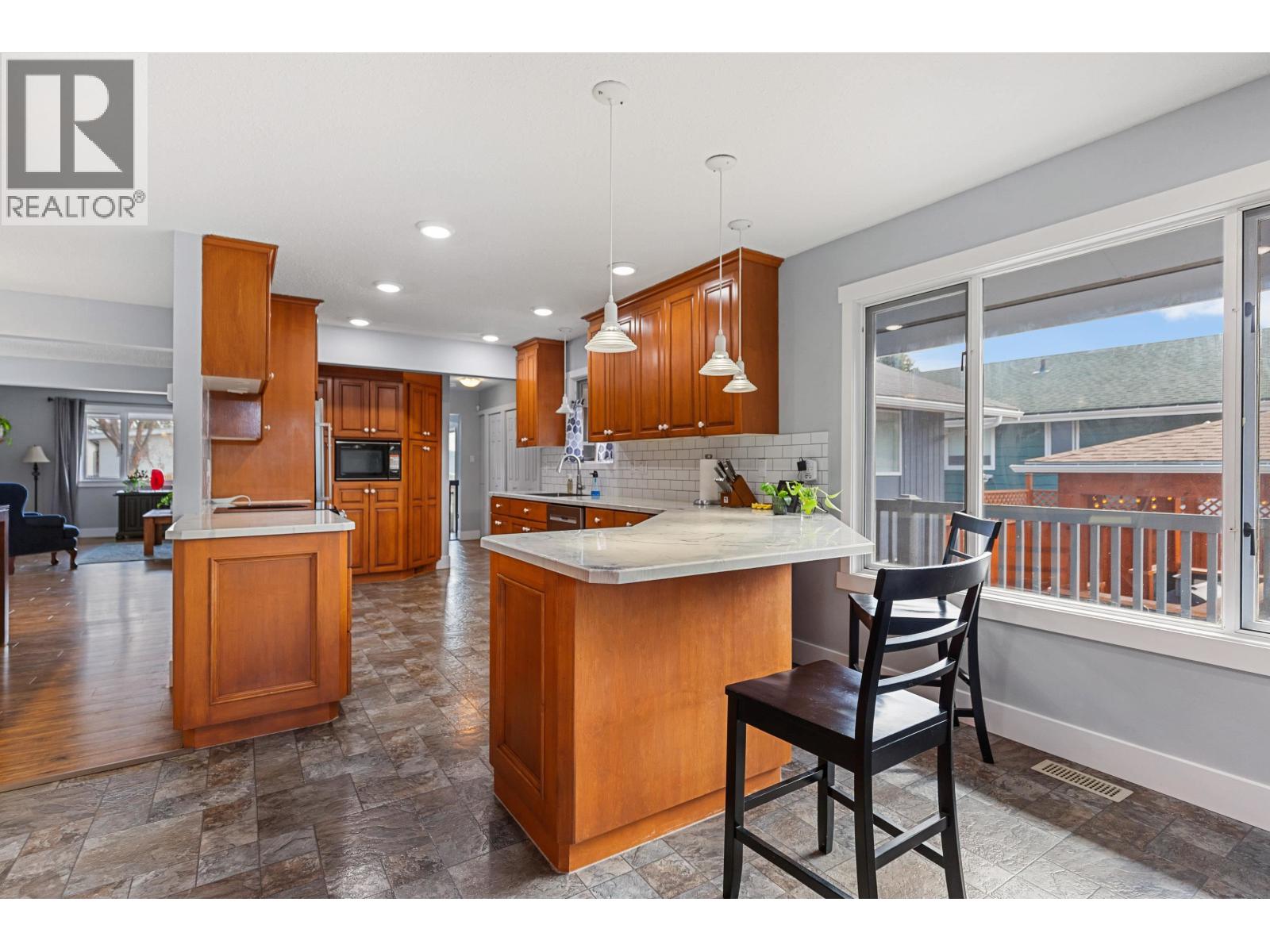 Photo 10 of 40 — 1957 HARPER DRIVE · Prince George, BC