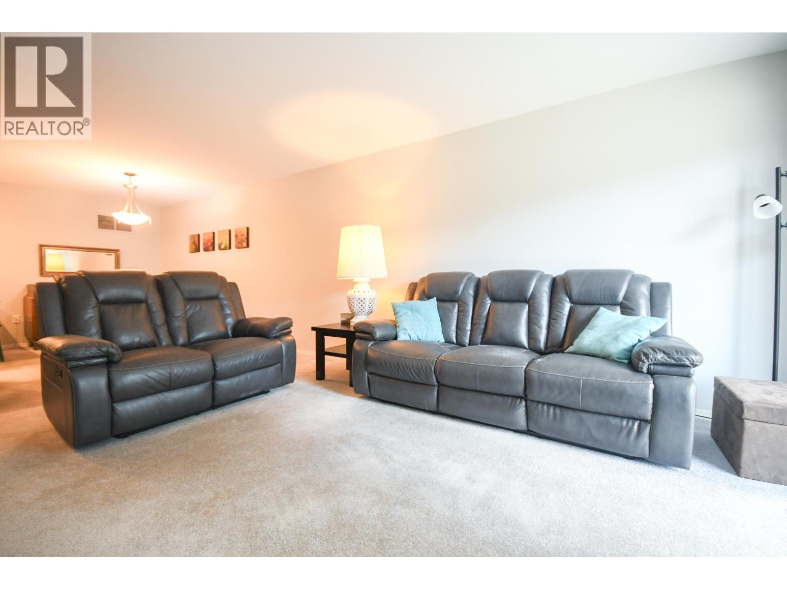 Dining room of 105 7255 SOUTHRIDGE AVENUE · Prince George, BC