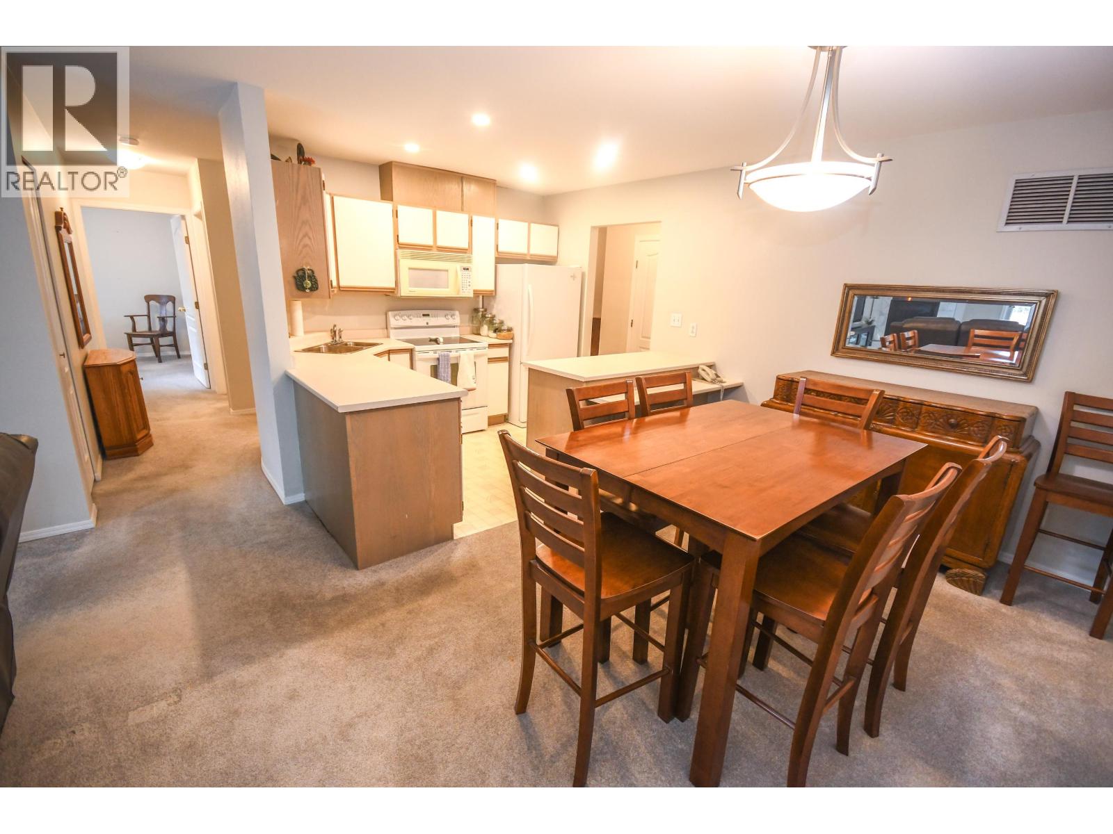 Photo 12 of 41 — 105 7255 SOUTHRIDGE AVENUE · Prince George, BC