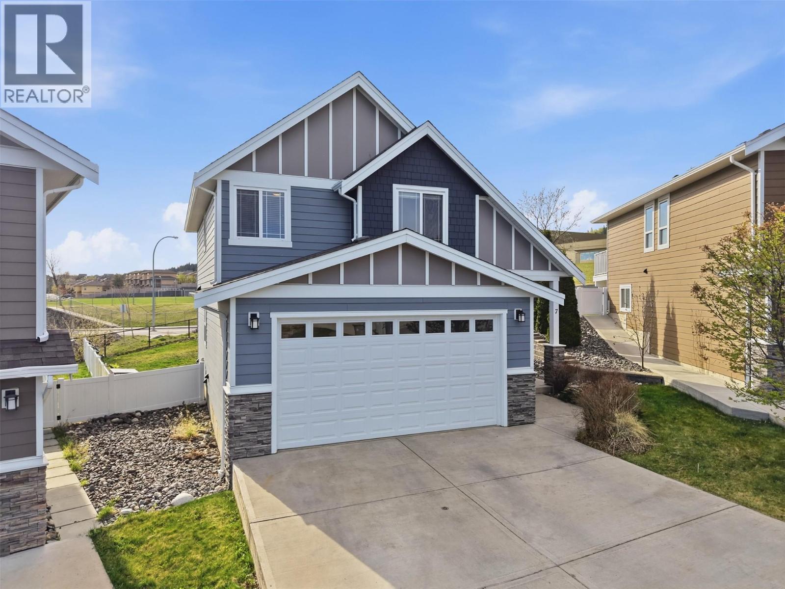 #7 1250 ABERDEEN Drive - Image 2