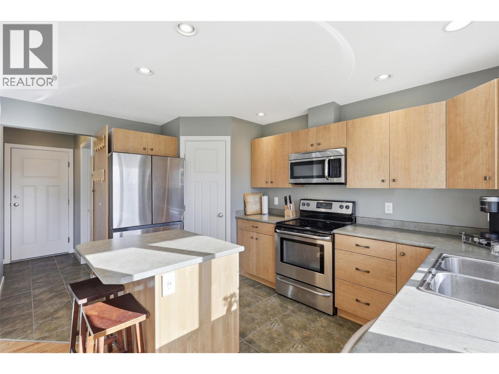 #7 1250 ABERDEEN Drive - 15