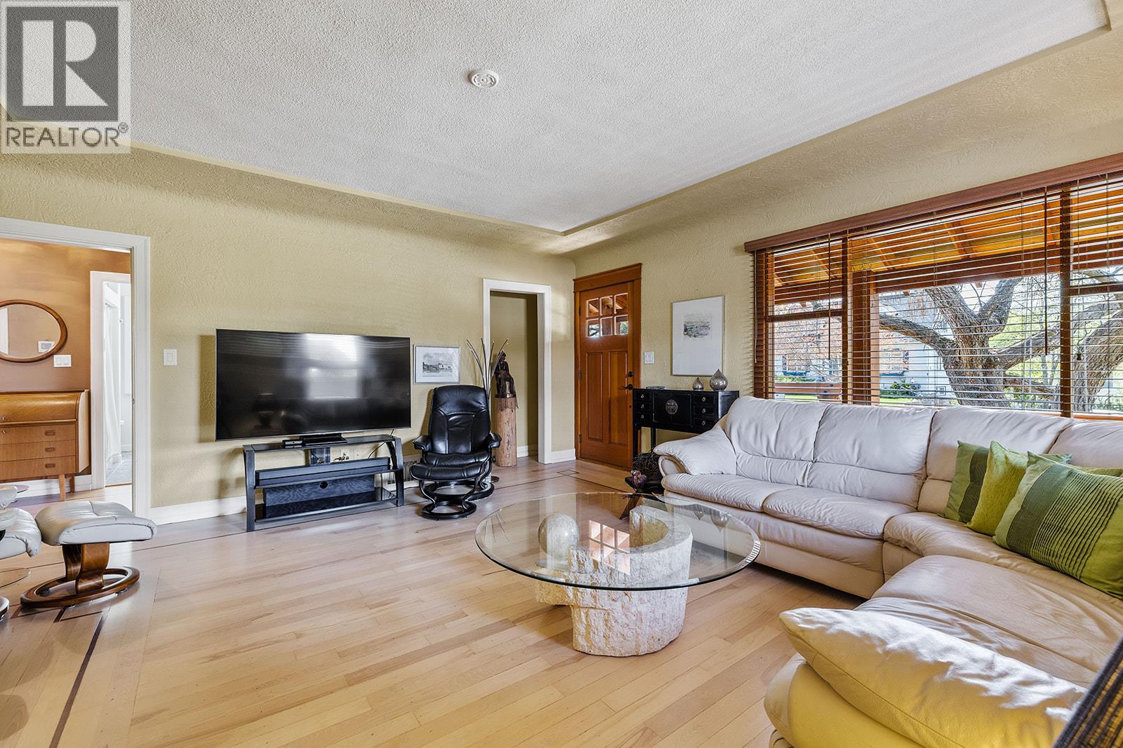 354 Burne Avenue - 4