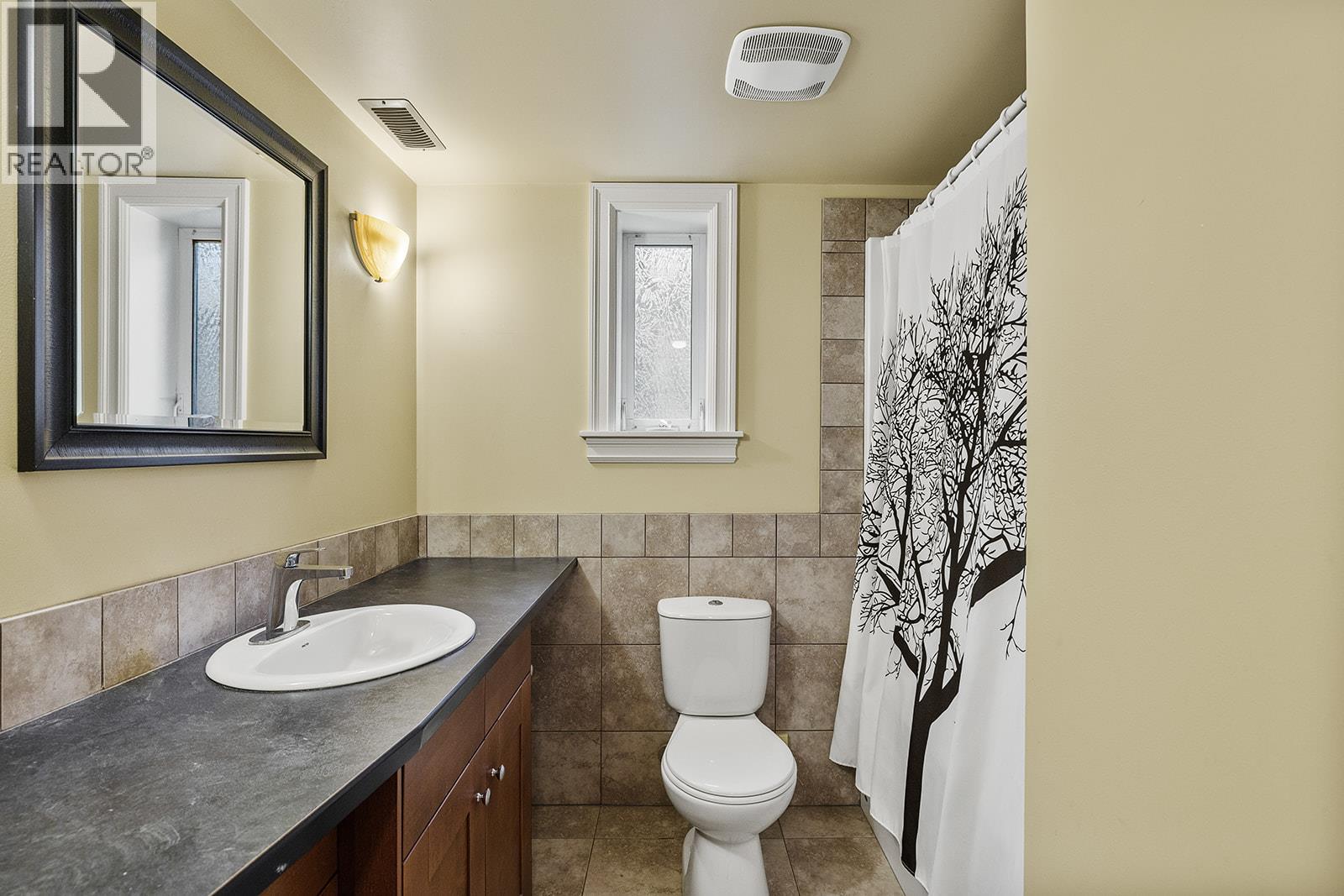  354 Burne Avenue, Kelowna