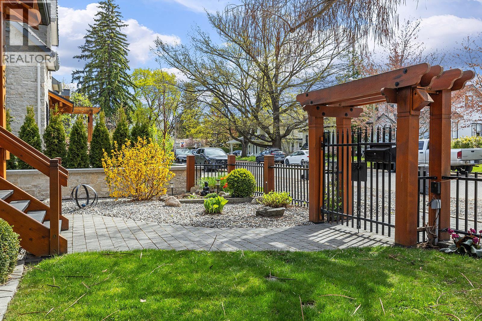  354 Burne Avenue, Kelowna