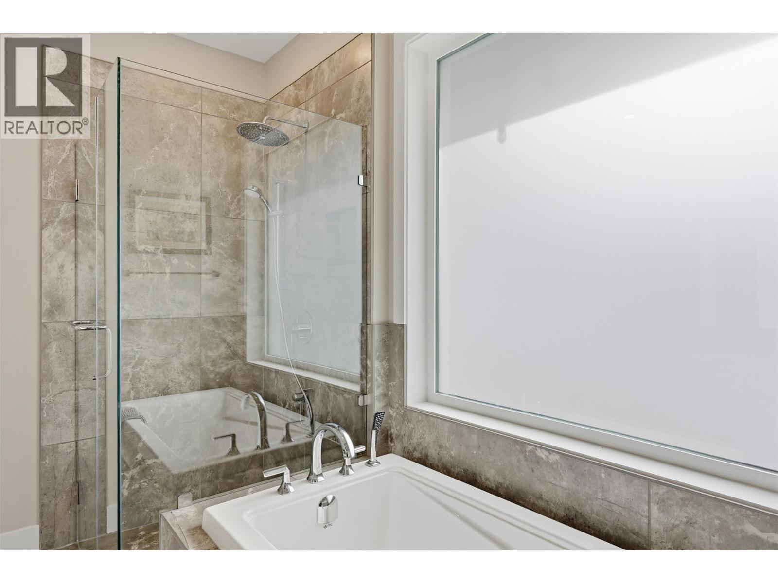 2533 Mountain View Drive - 25