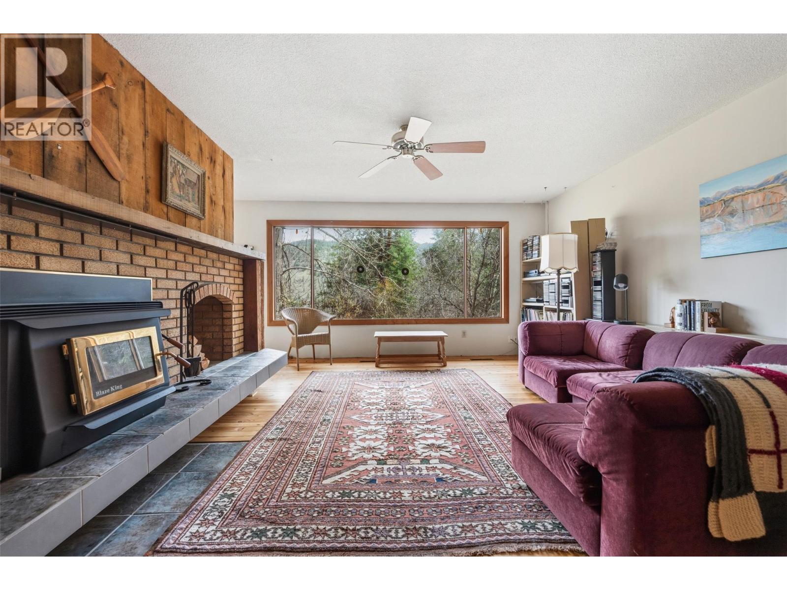 128 Farleigh Lake Road, Penticton