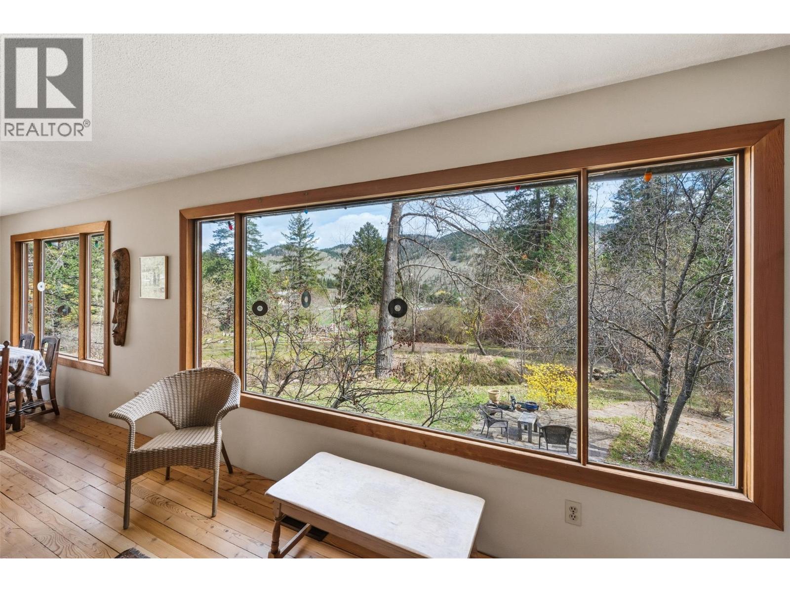 128 Farleigh Lake Road, Penticton