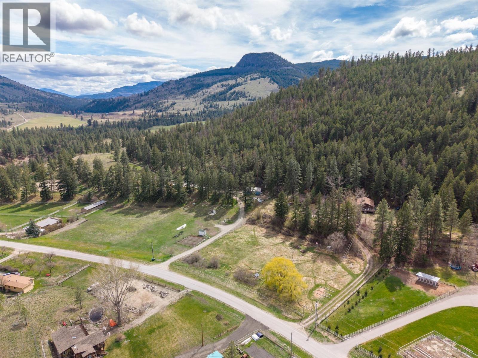 128 Farleigh Lake Road, Penticton