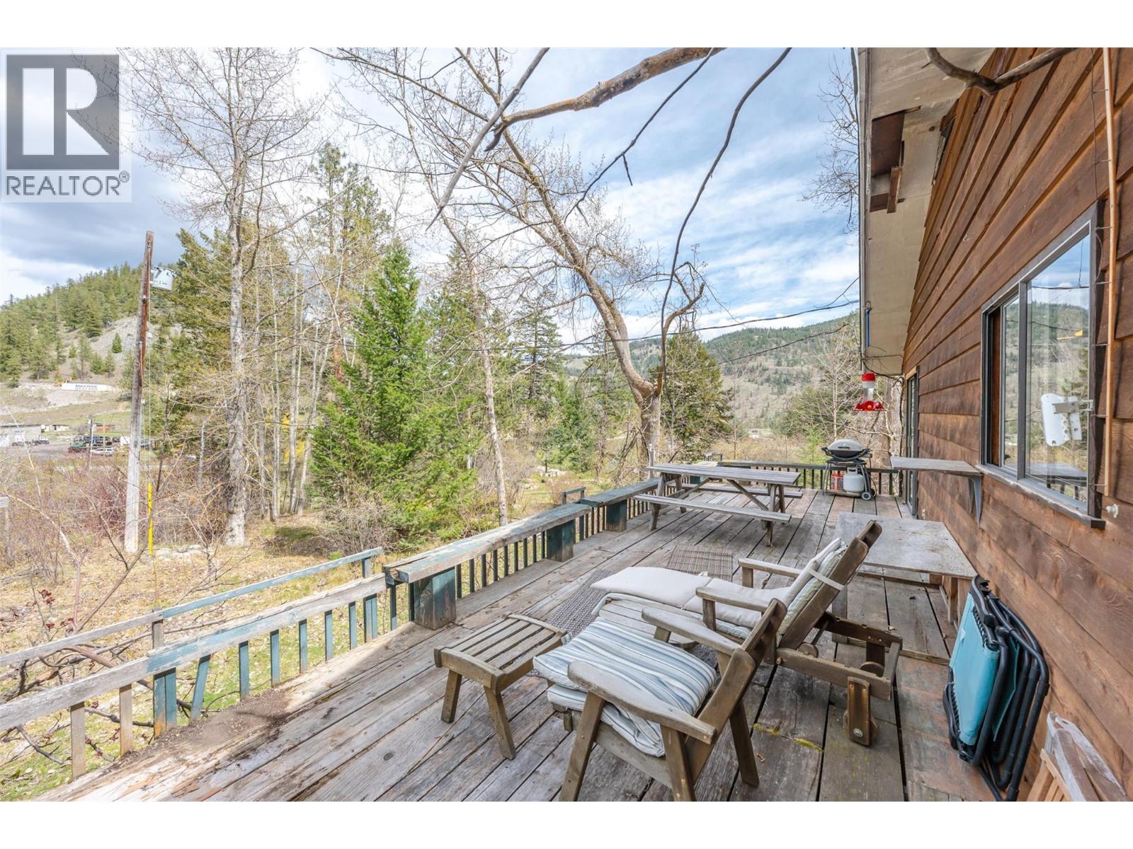128 Farleigh Lake Road, Penticton