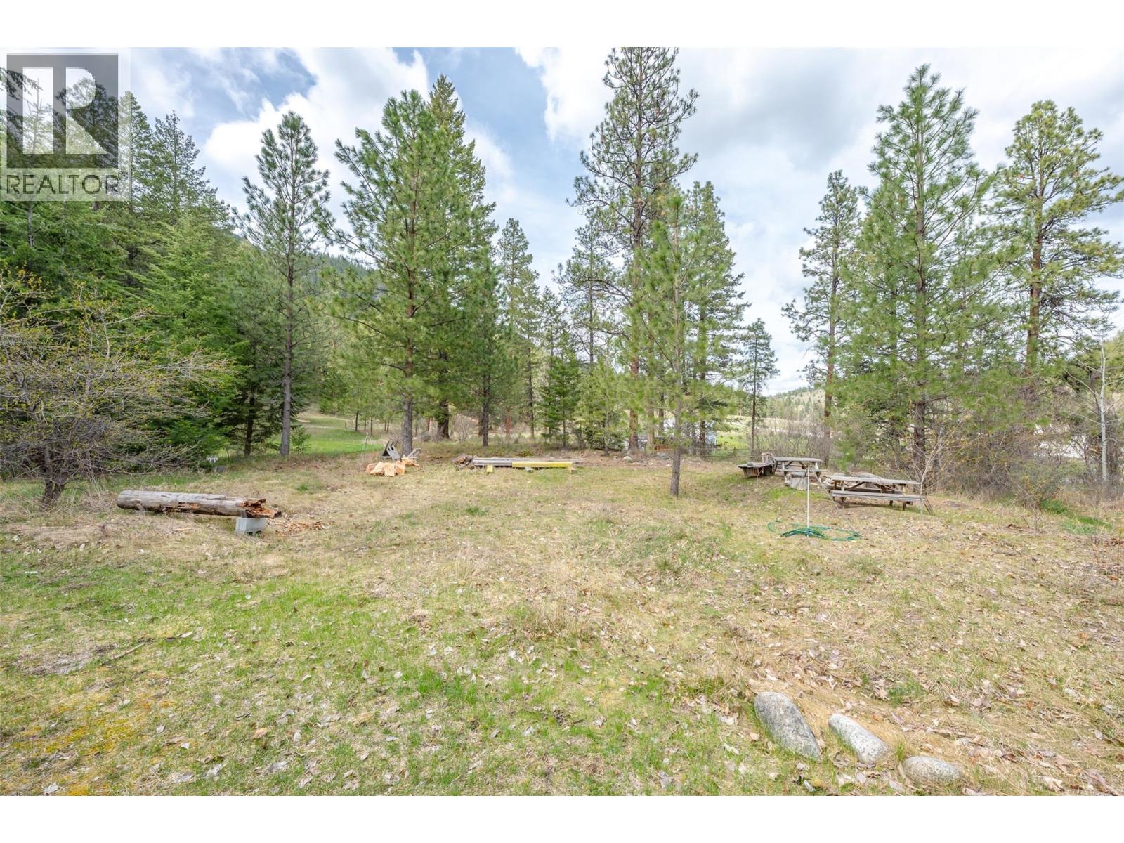 128 Farleigh Lake Road, Penticton