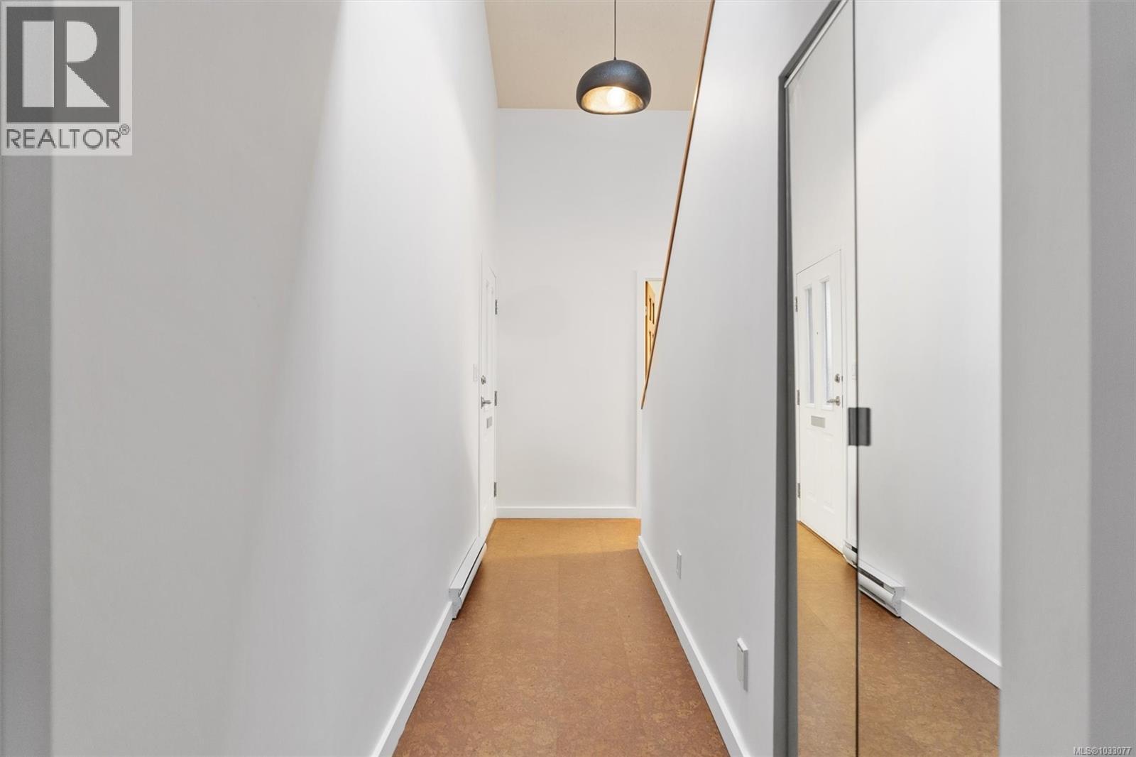 #205 2341 HARBOUR RD - 18