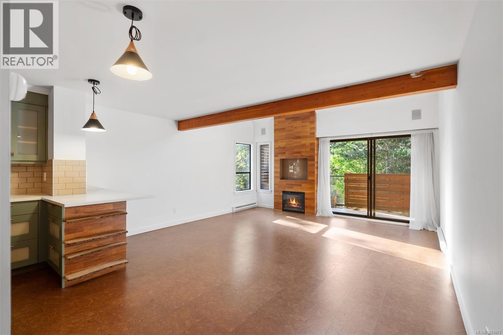#205 2341 Harbour Rd - 6