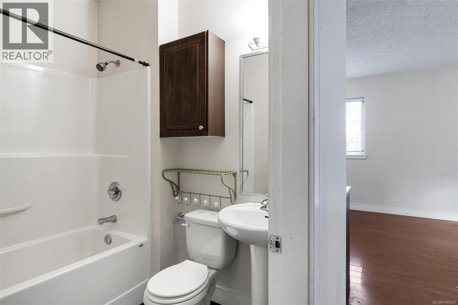  3264 Irma Street, Saanich