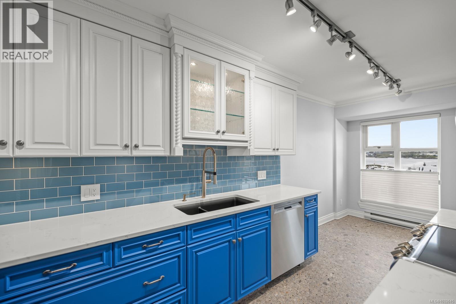 306 75 Songhees Road, Victoria