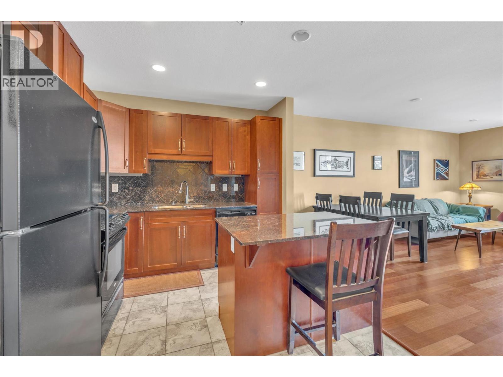 3301 SKAHA LAKE Road Unit# 201, Penticton