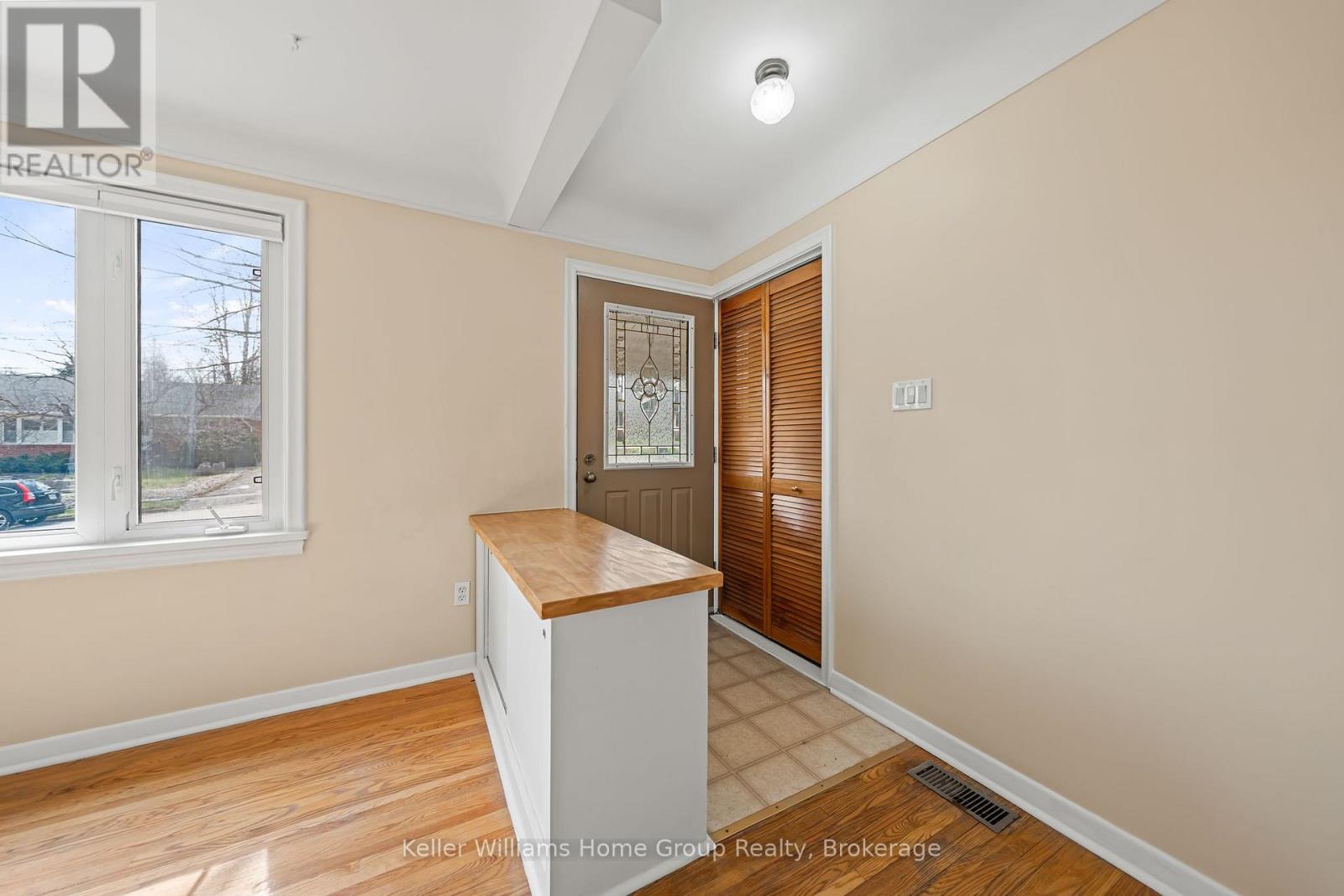 20 CADILLAC DRIVE, Guelph (St. George's), Ontario, N1E2B5 — Photo 4