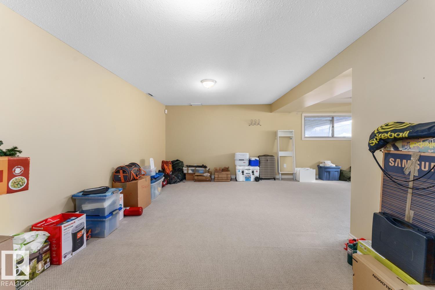 218 PINE AV - 23
