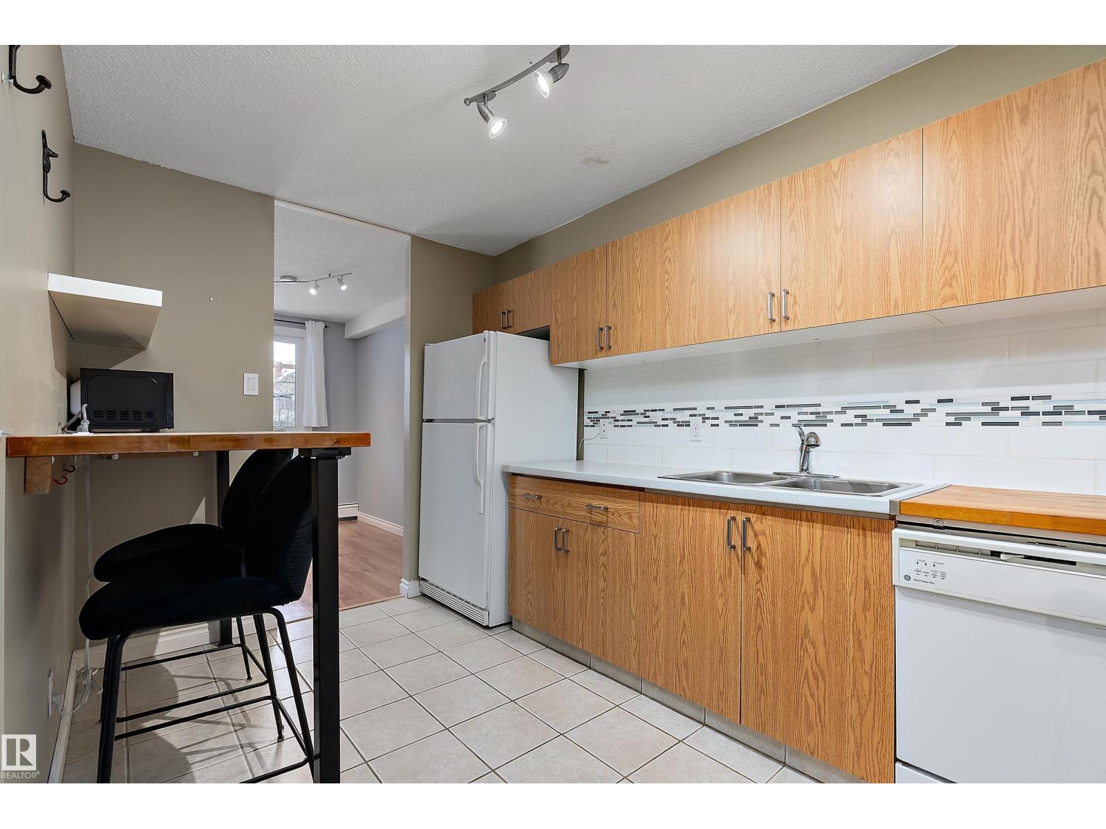 #206 9929 113 ST NW, Edmonton