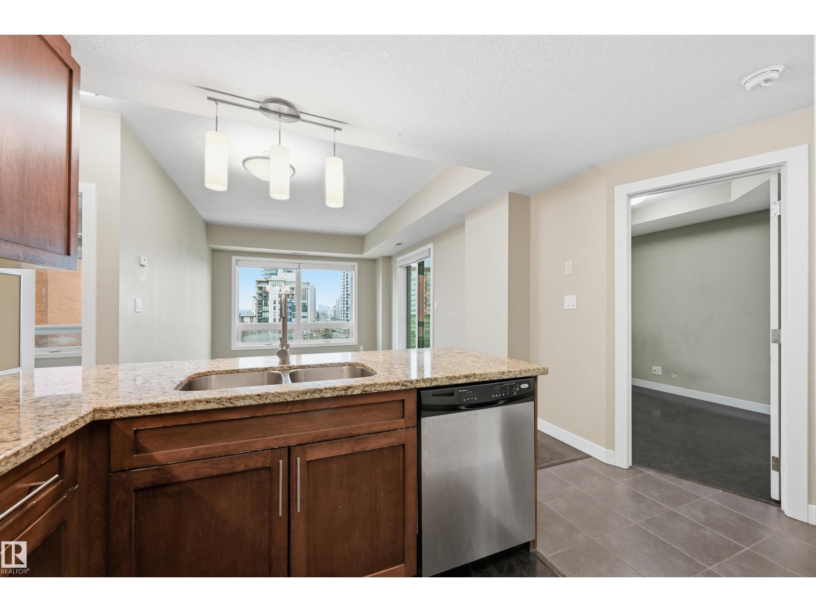 #805 10055 118 ST NW, Edmonton