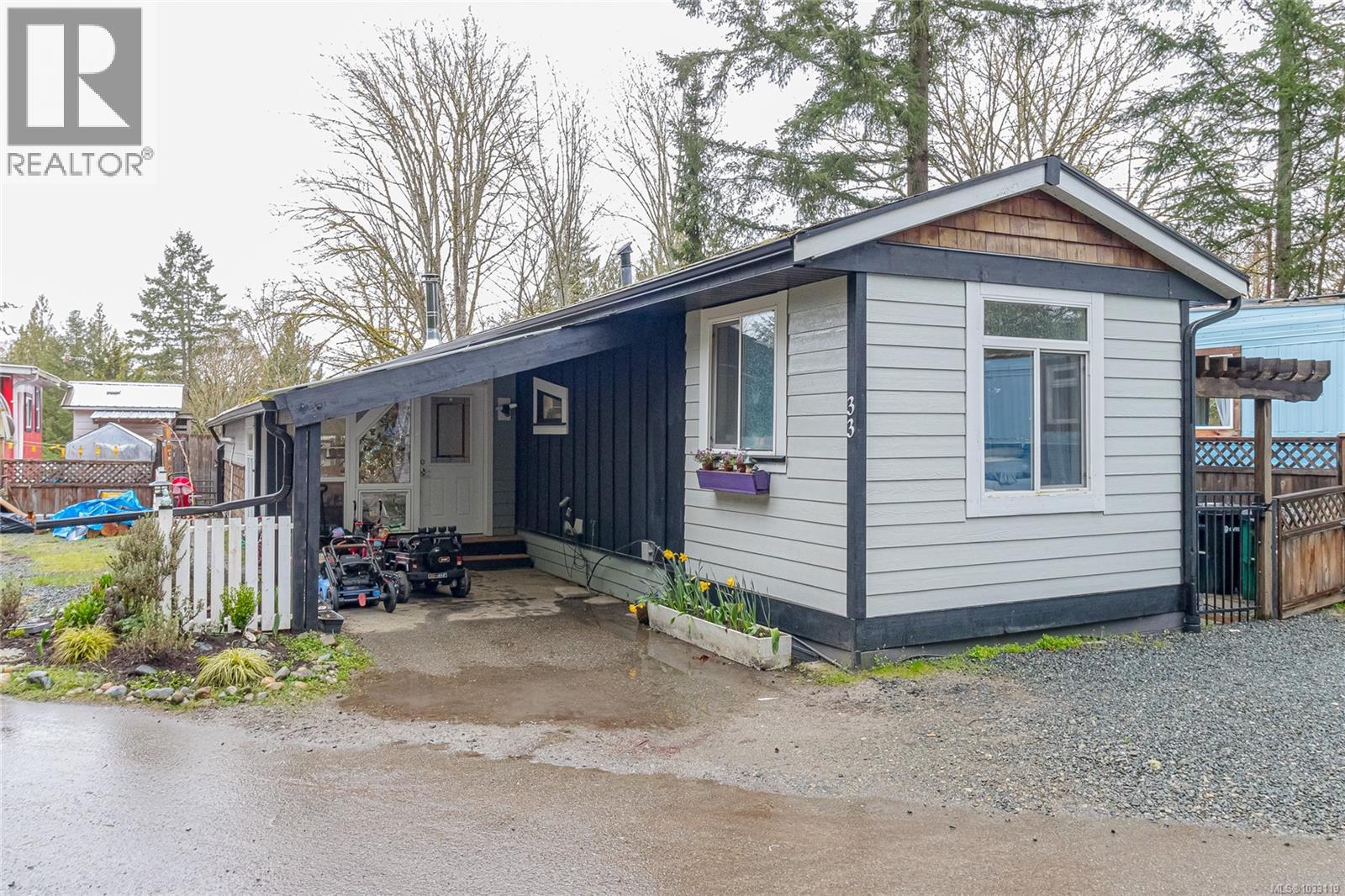 #33C 1120 Shawnigan-Mill Bay Rd - 1