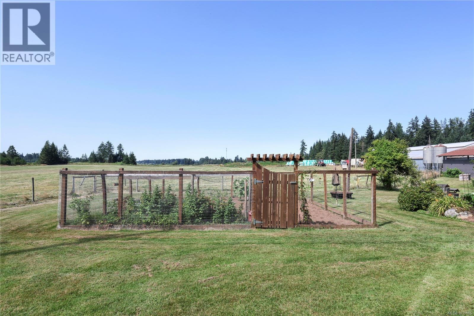 2332 Endall Rd - 23