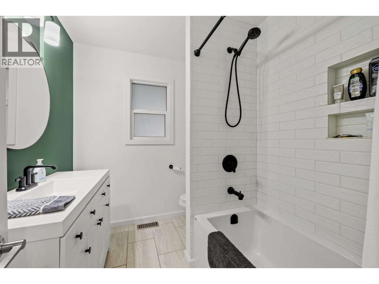 1390 Mountain Avenue - 17