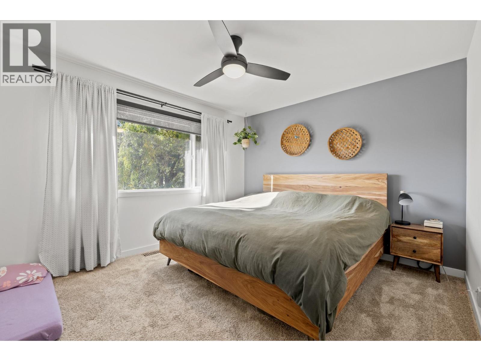 1390 Mountain Avenue - 22