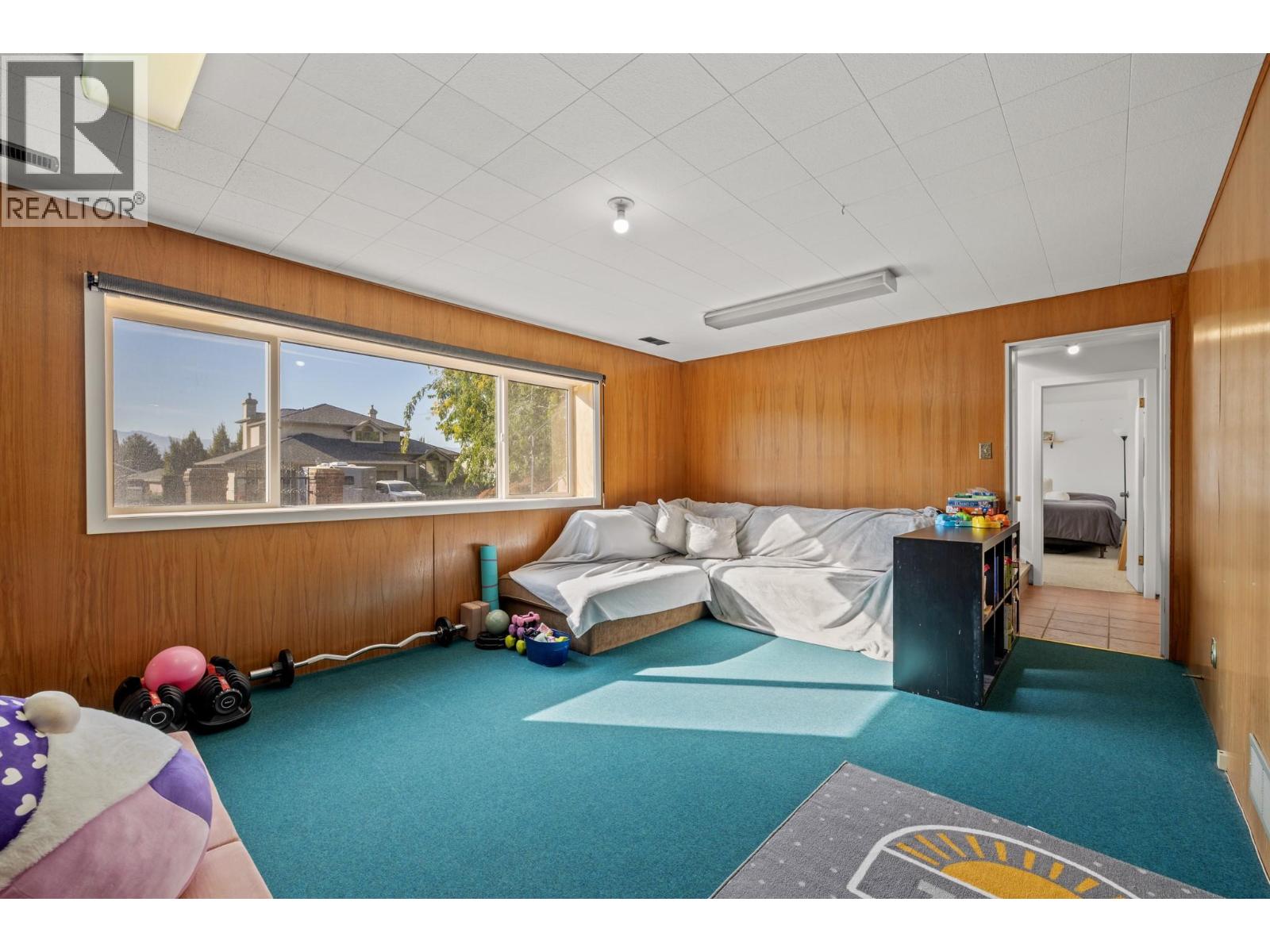 1390 Mountain Avenue - 28