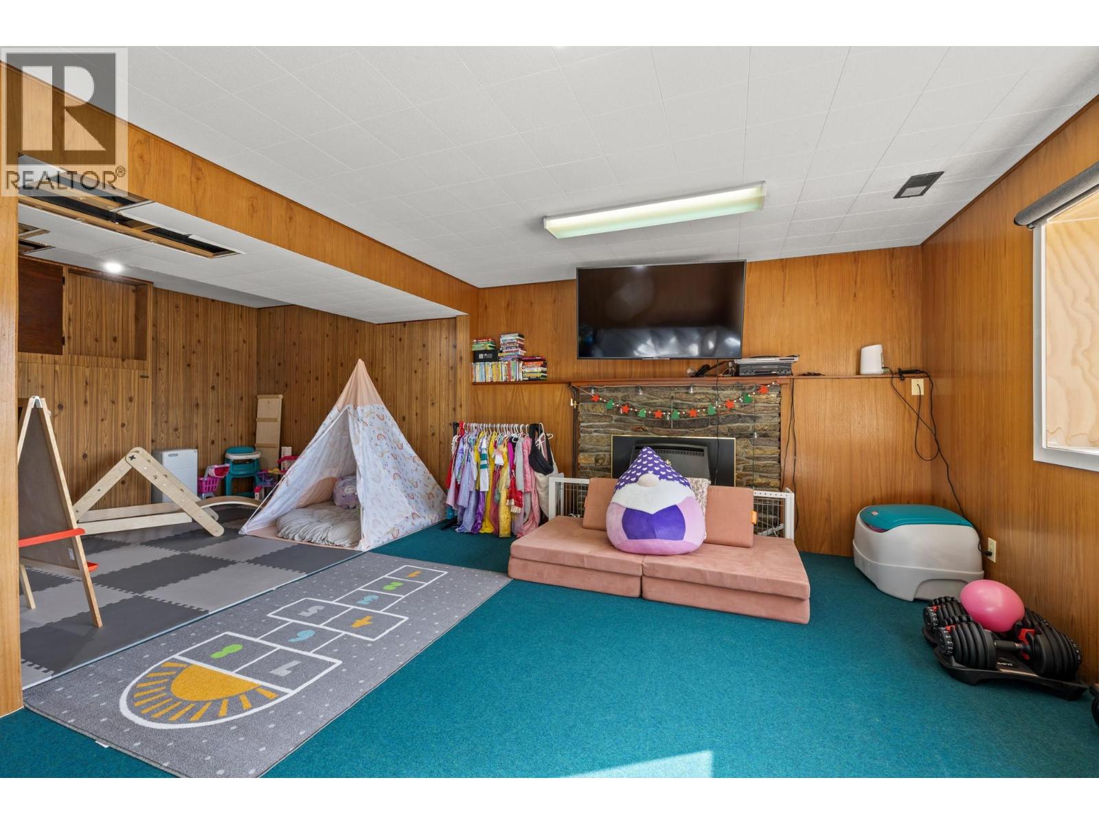 1390 Mountain Avenue - 29
